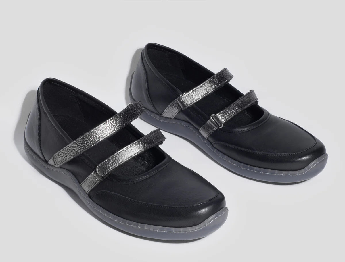 002KM Sandals| Black